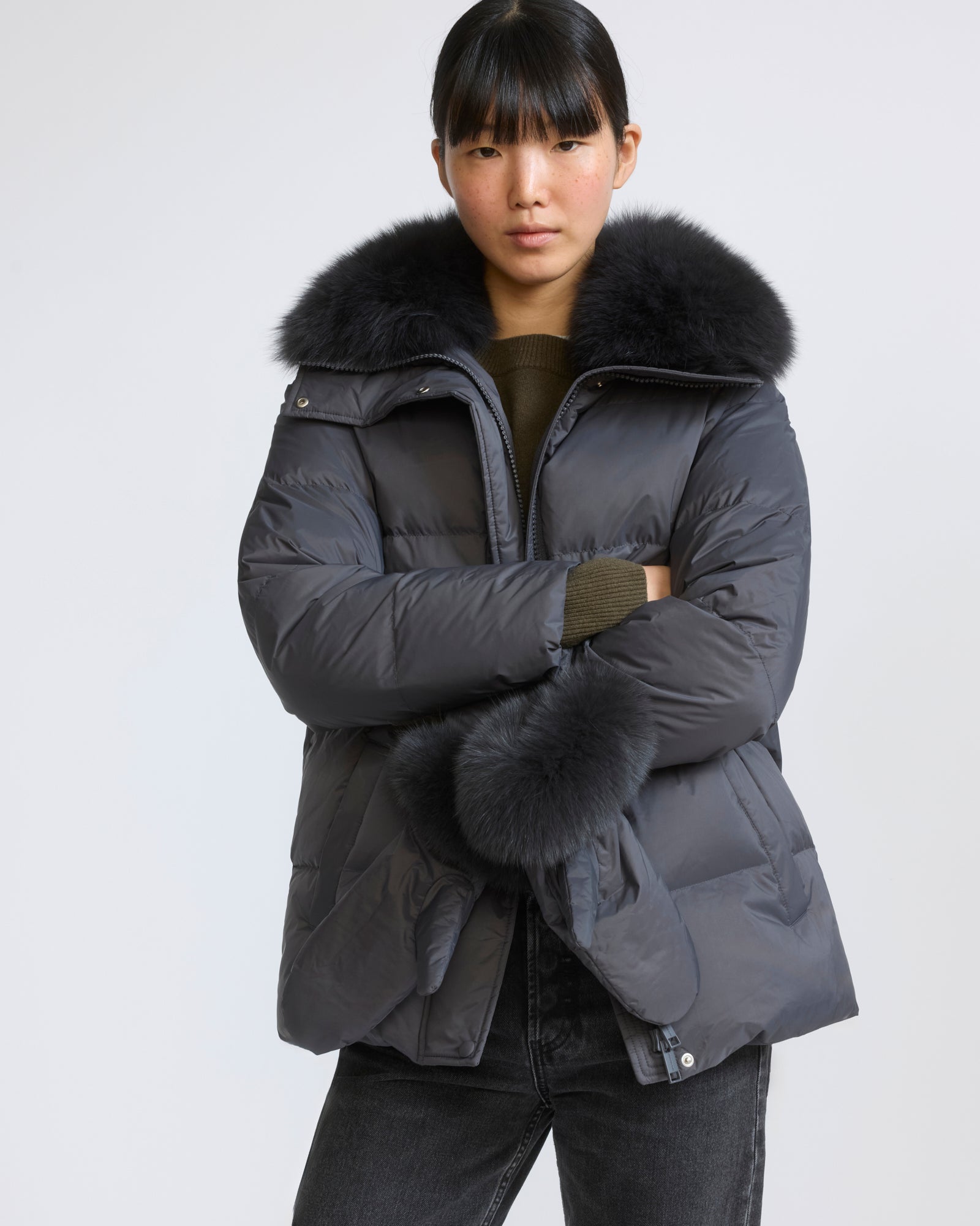 Down jacket in waterproof technical fabric with mittens and fox fur trim - Yves Salomon - New Fall/Winter Collection