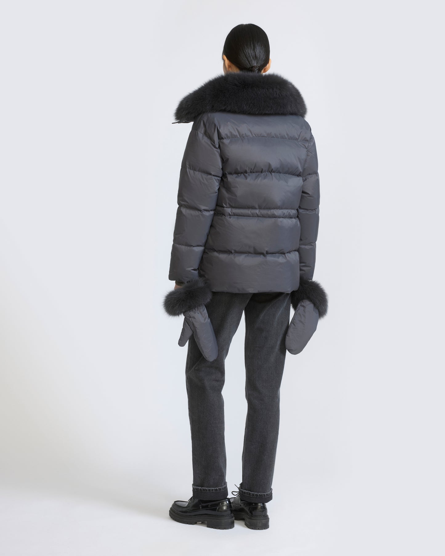 Down jacket in waterproof technical fabric with mittens and fox fur trim - Yves Salomon - New Fall/Winter Collection