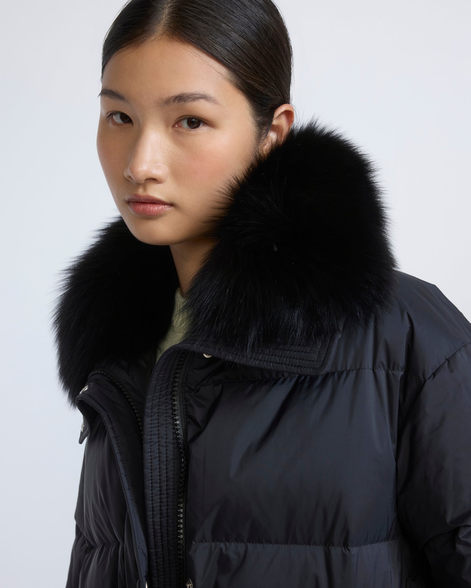 Down jacket in waterproof technical fabric with mittens and fox fur trim - Yves Salomon - New Fall/Winter Collection