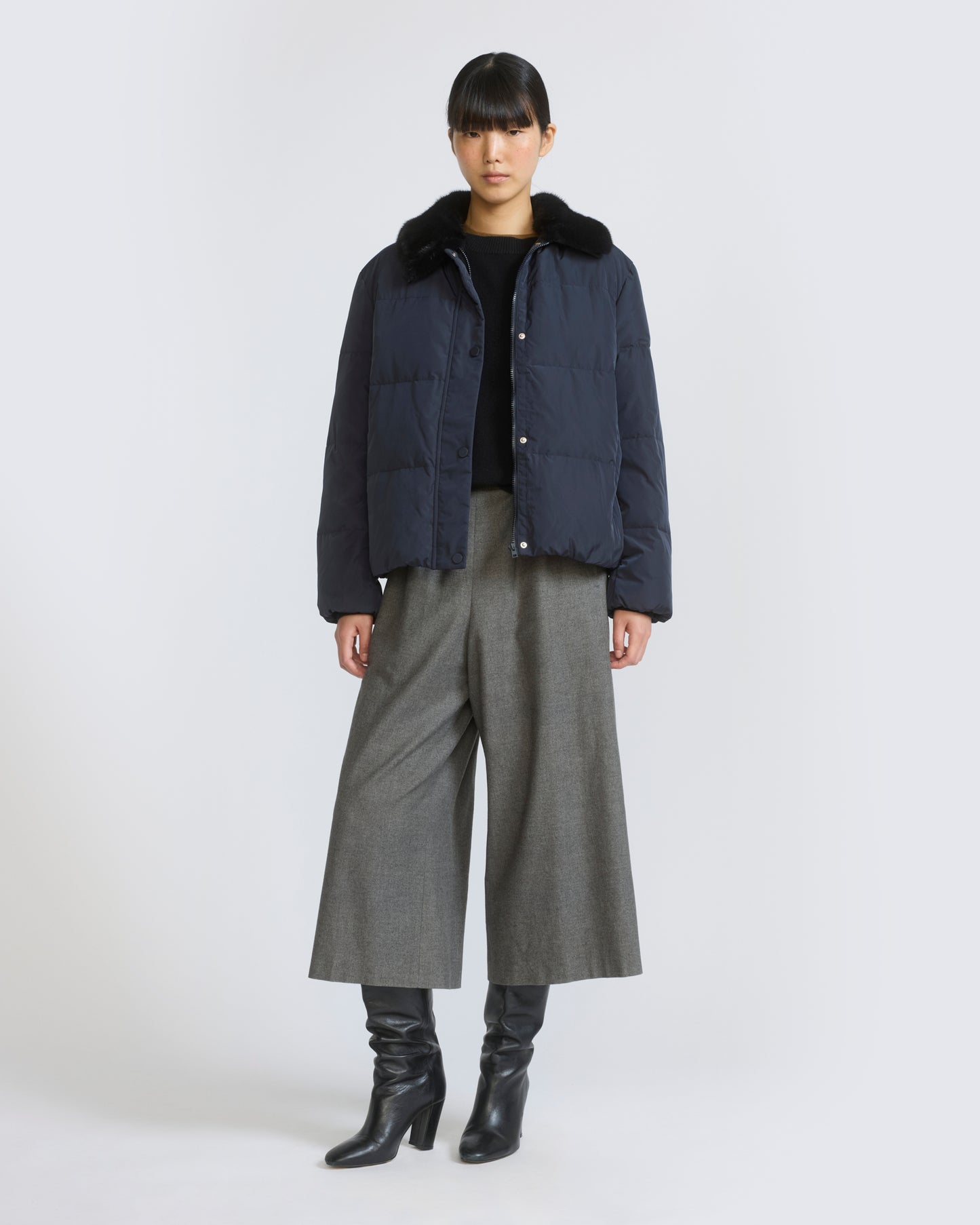 Short down jacket in waterproof technical fabric with mink fur trim - Yves Salomon - New Fall/Winter Collection
