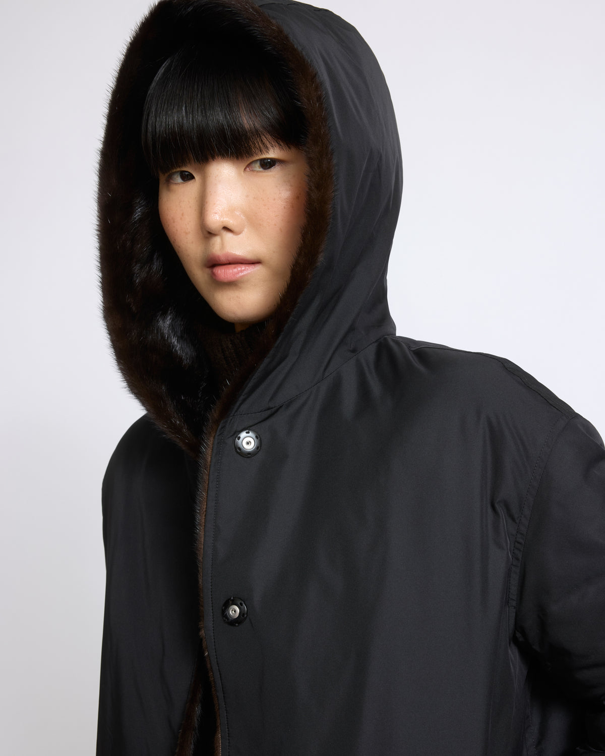 Short smooth hooded down jacket in water-repellent technical fabric with mink fur lining - Yves Salomon - New Fall/Winter Collection