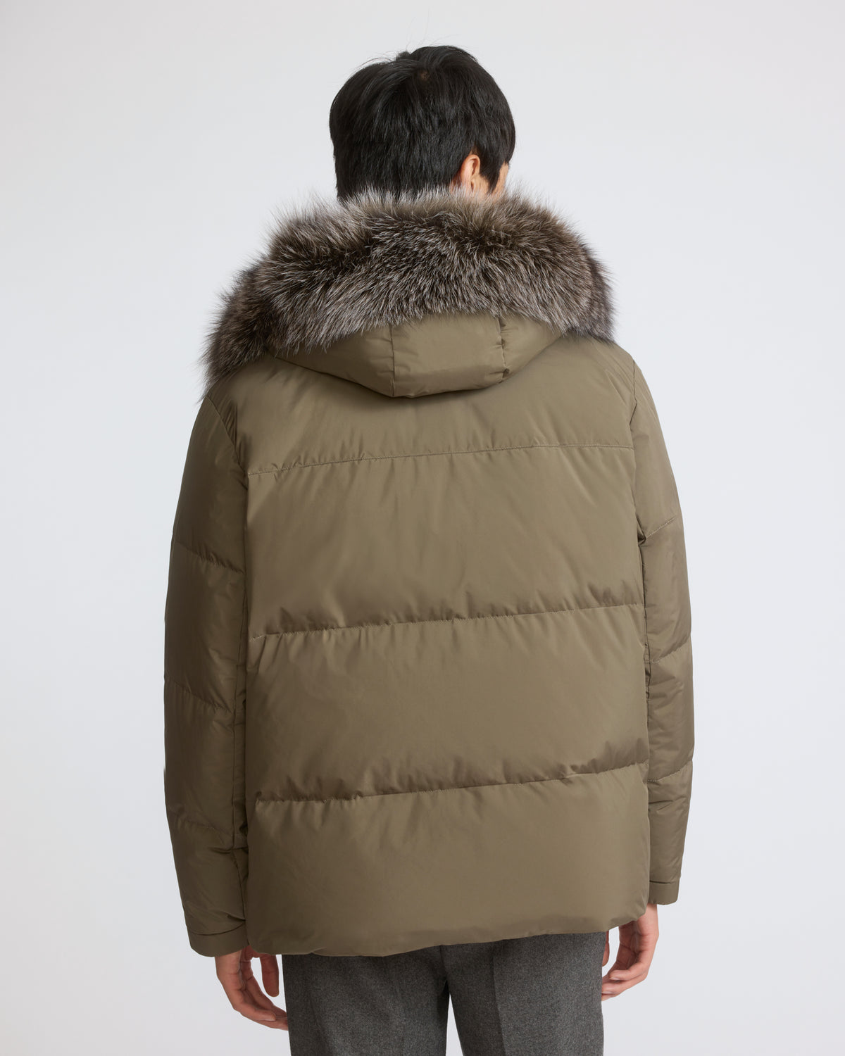 Short down jacket in technical fabric with fox fur trim - Yves Salomon - New Fall/Winter Collection