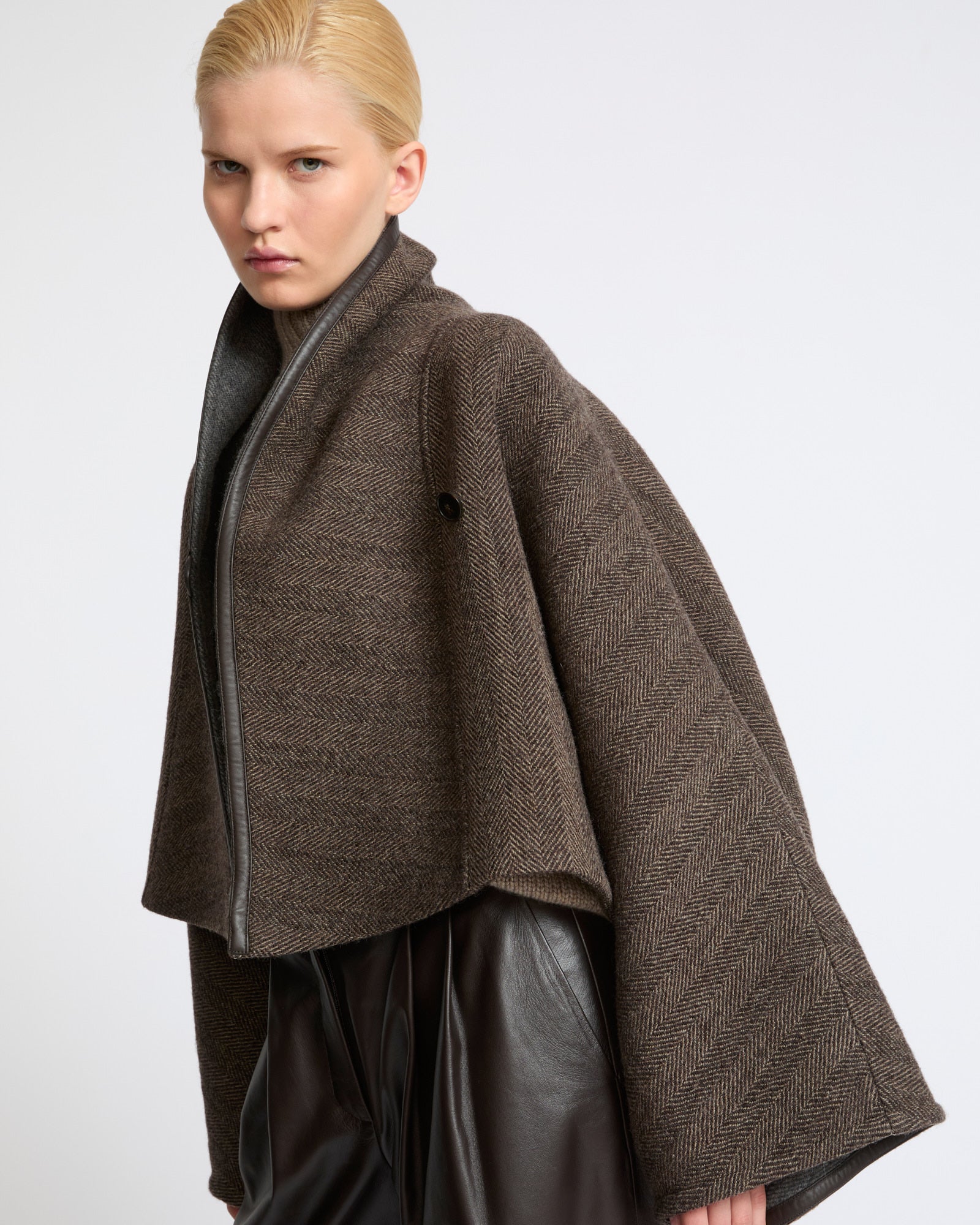 Herringbone double-sided wool cape - Yves Salomon - New Fall Winter Collection