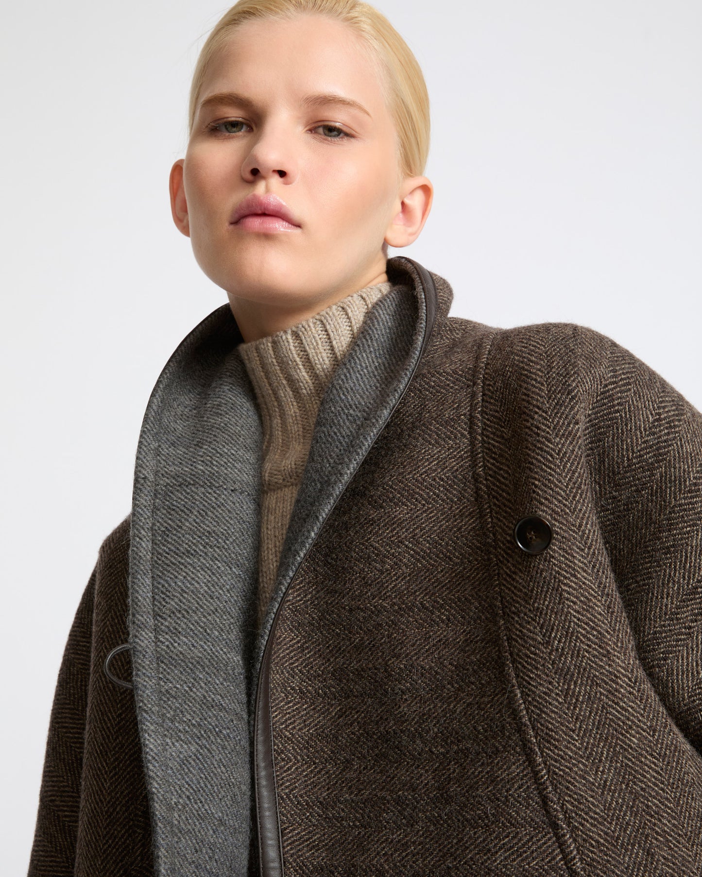 Herringbone double-sided wool cape - Yves Salomon - New Fall Winter Collection