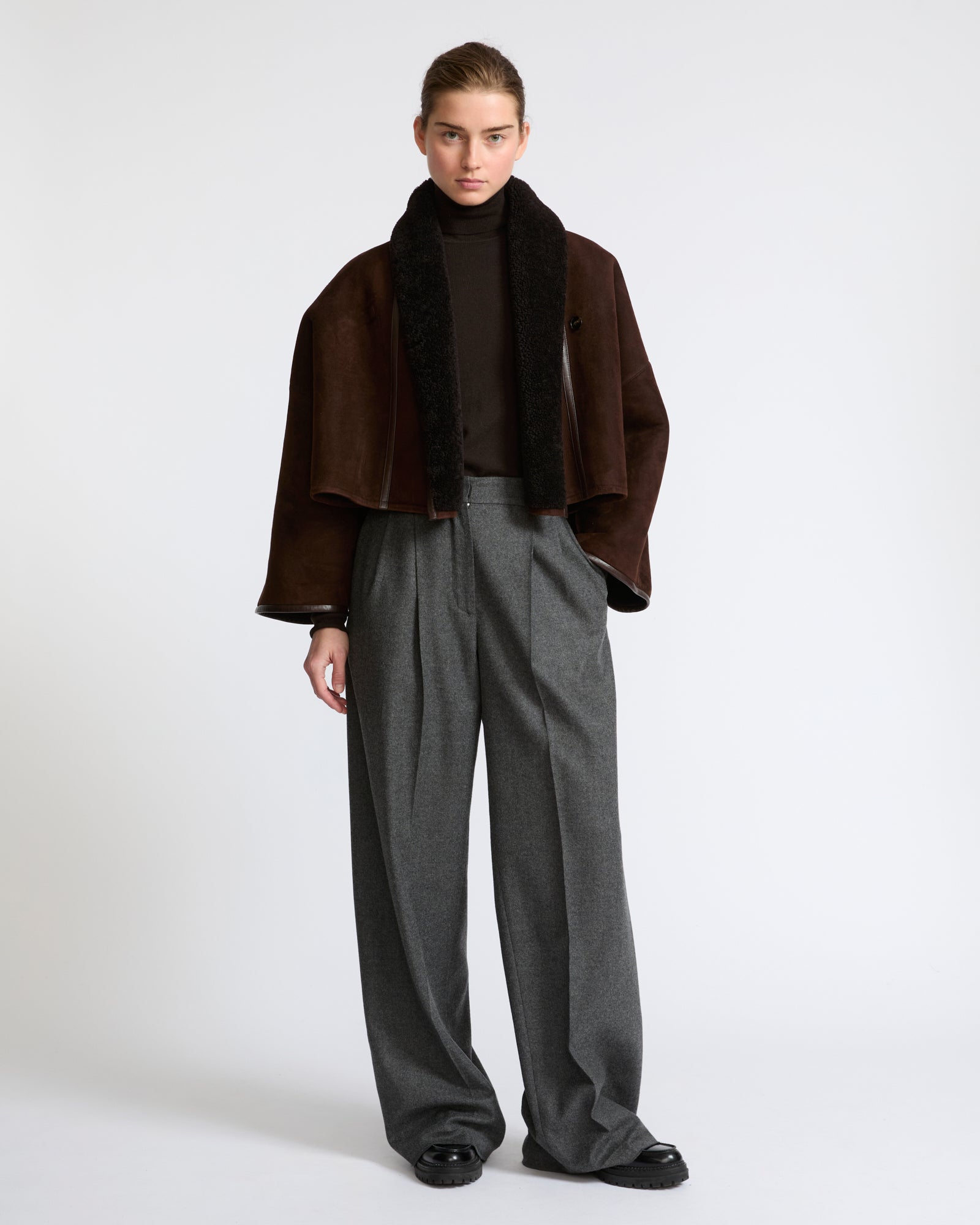 Short lambskin shearling cape - Yves Salomon - New Fall Winter Collection