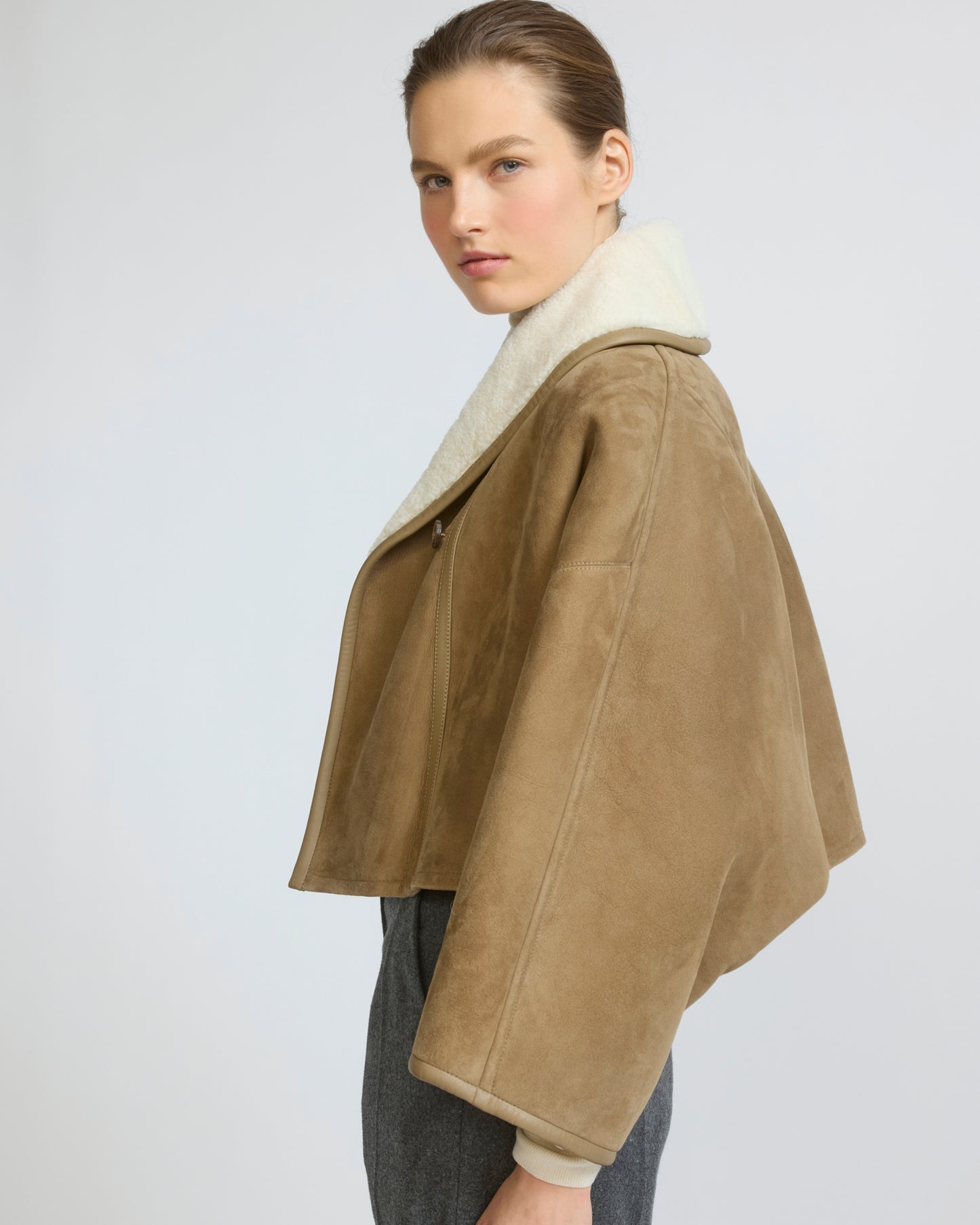 Short lambskin shearling cape - Yves Salomon - New Fall/Winter Collection