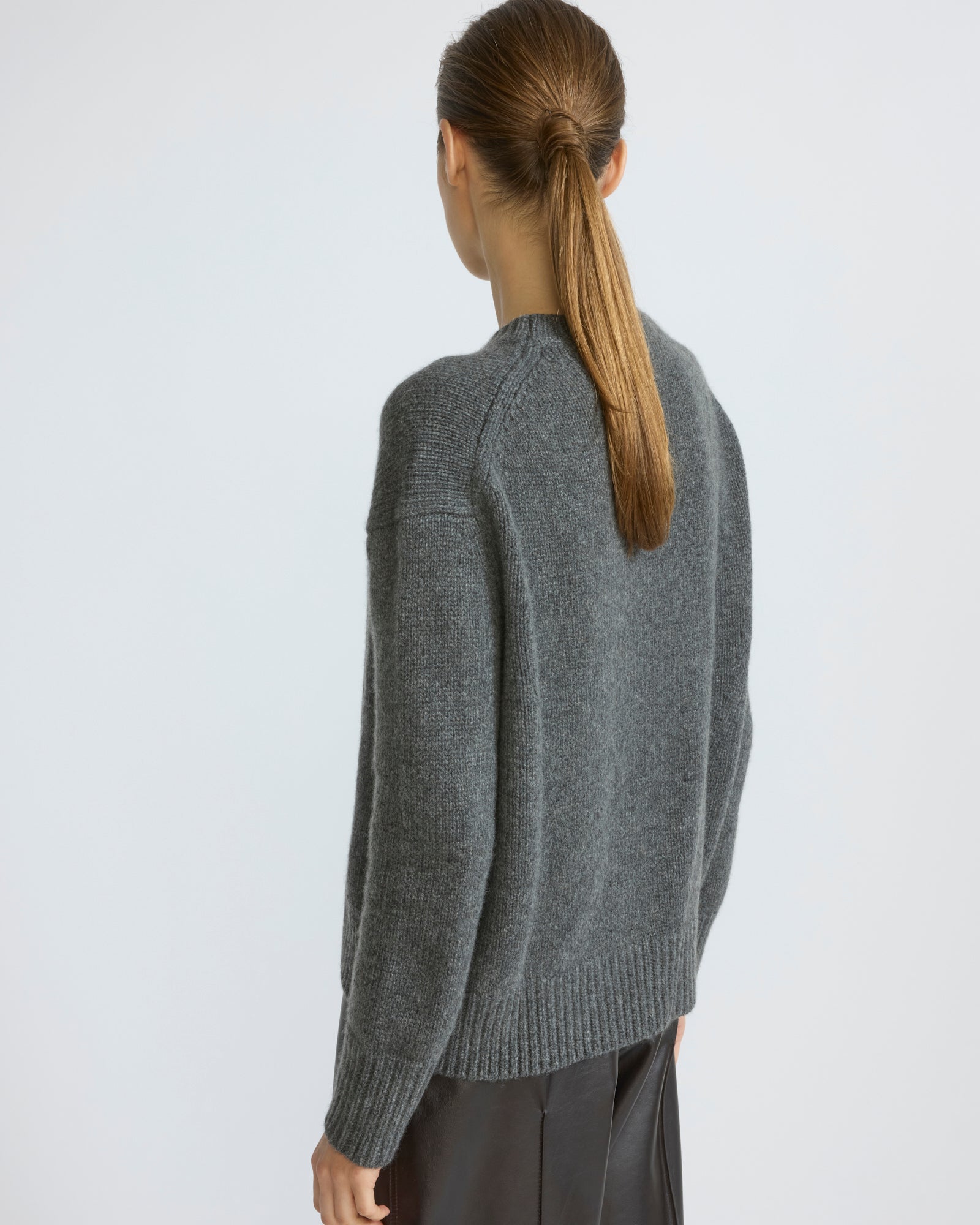 100% cashmere knit crew neck sweater - Yves Salomon - New Fall/Winter Collection