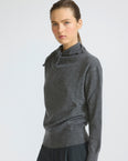 Fine 100% cashmere knit sweater with scarf collar