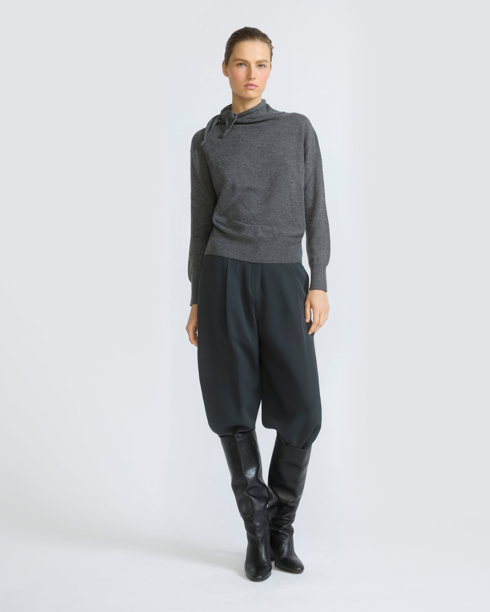 Fine 100% cashmere knit sweater with scarf collar - Yves Salomon - New Fall/Winter Collection