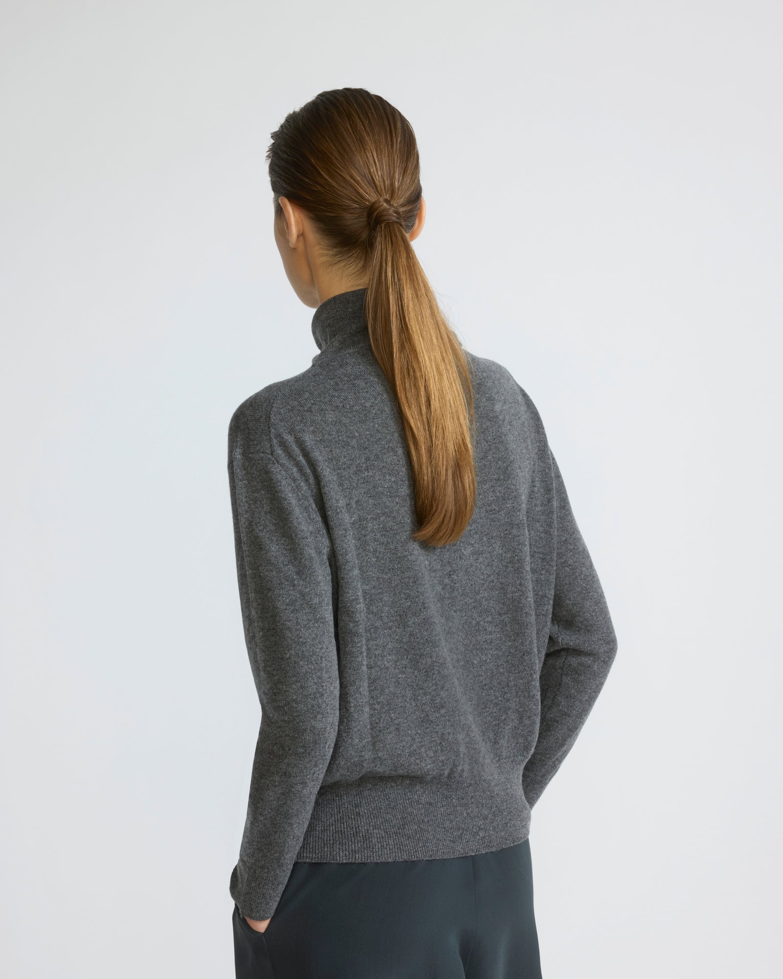 Fine 100% cashmere knit sweater with scarf collar - Yves Salomon - New Fall/Winter Collection