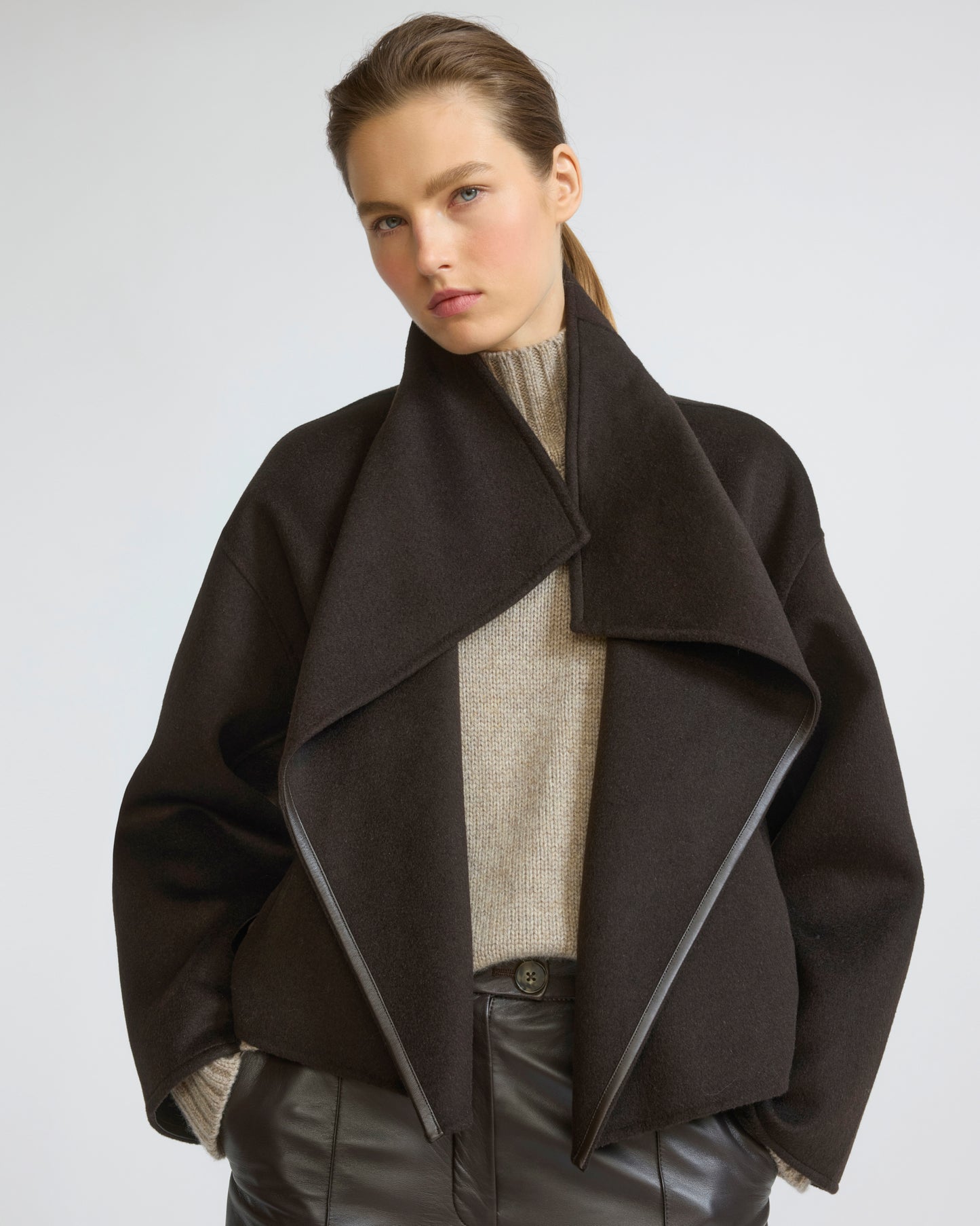 Short double-sided cashmere wool jacket with lambskin shearling - Yves Salomon - New Fall/Winter Collection