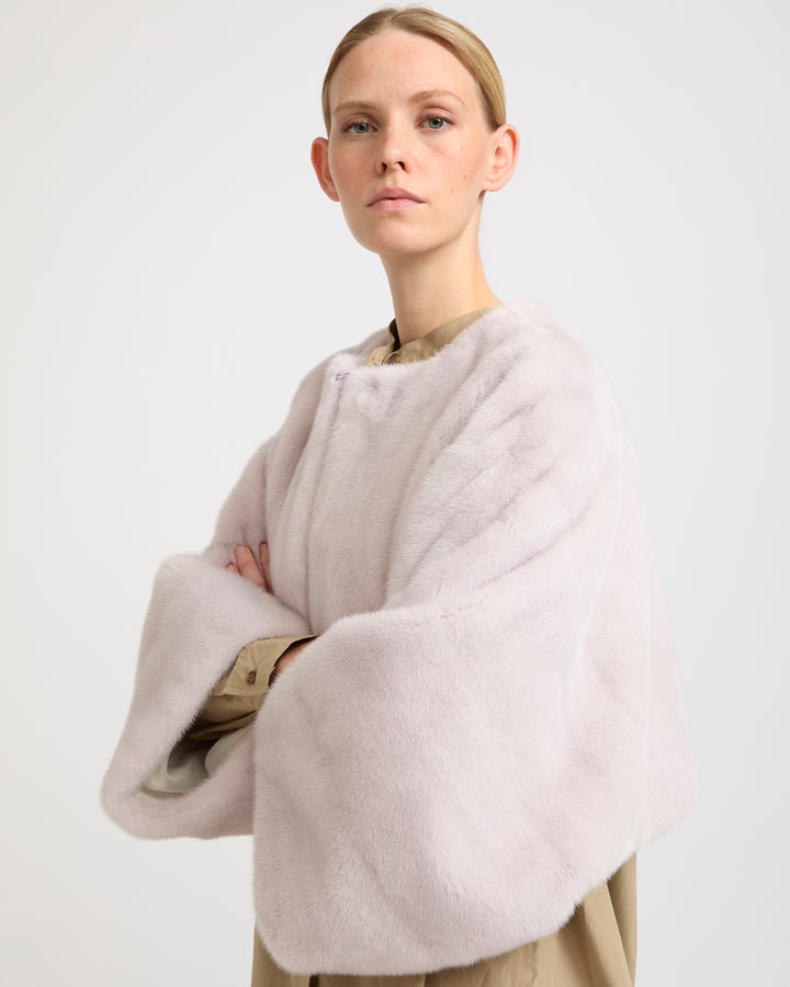 Short cape in long-haired mink fur