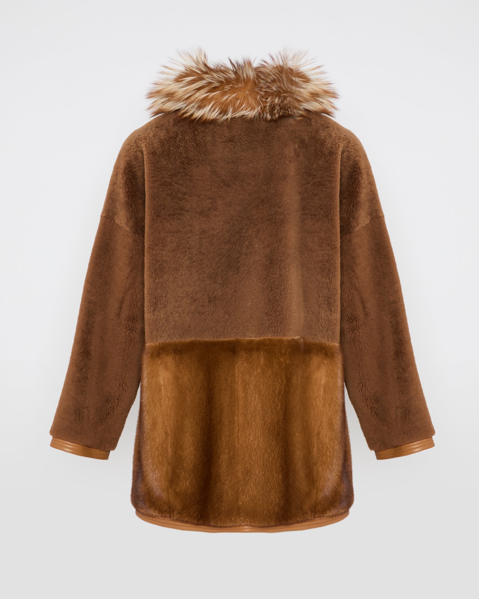 Balck Friday 2025 - Yves Salomon - Long two-tone coat with fox collar