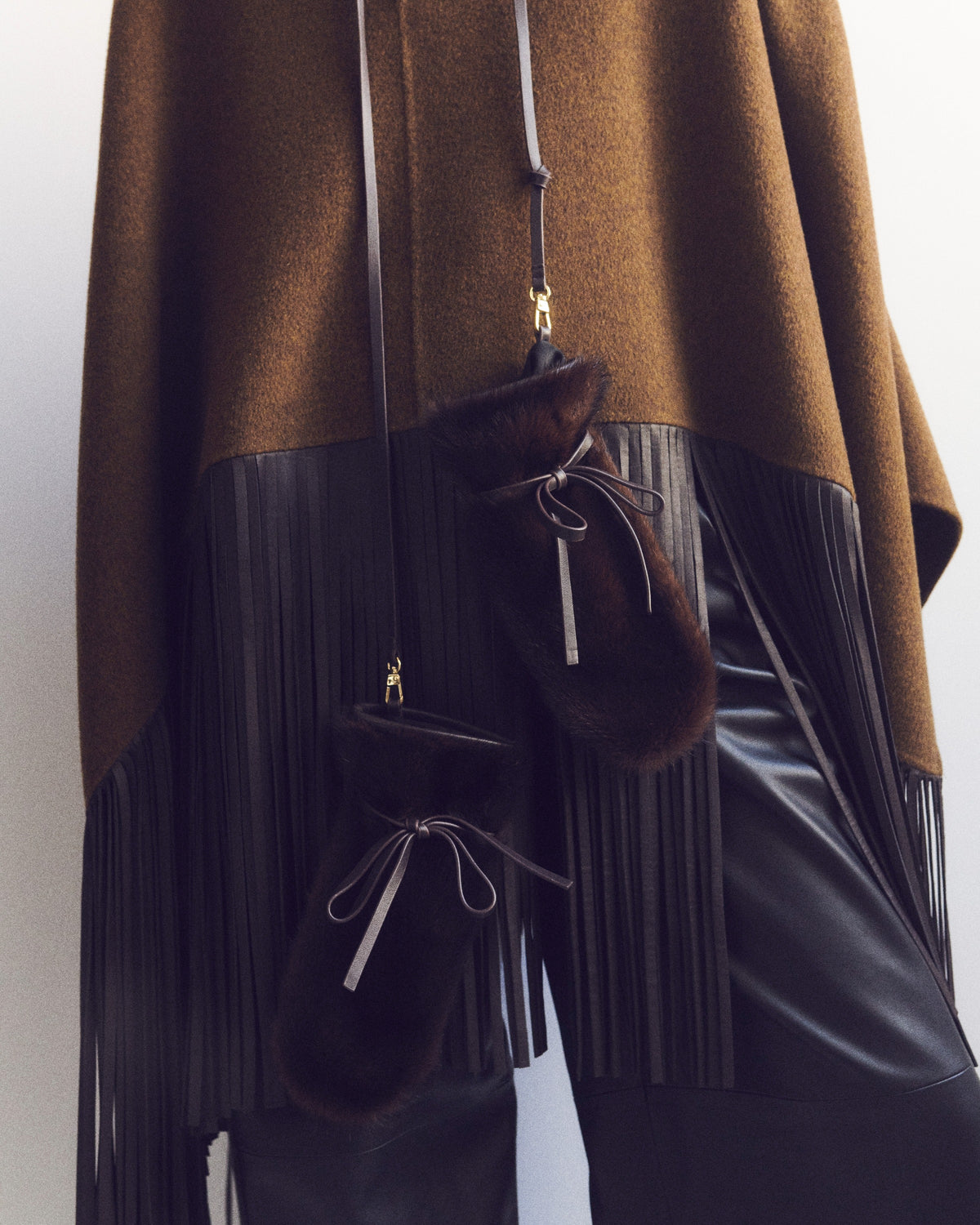 Mink fur and leather mittens - Yves Salomon - New Fall Winter Collection