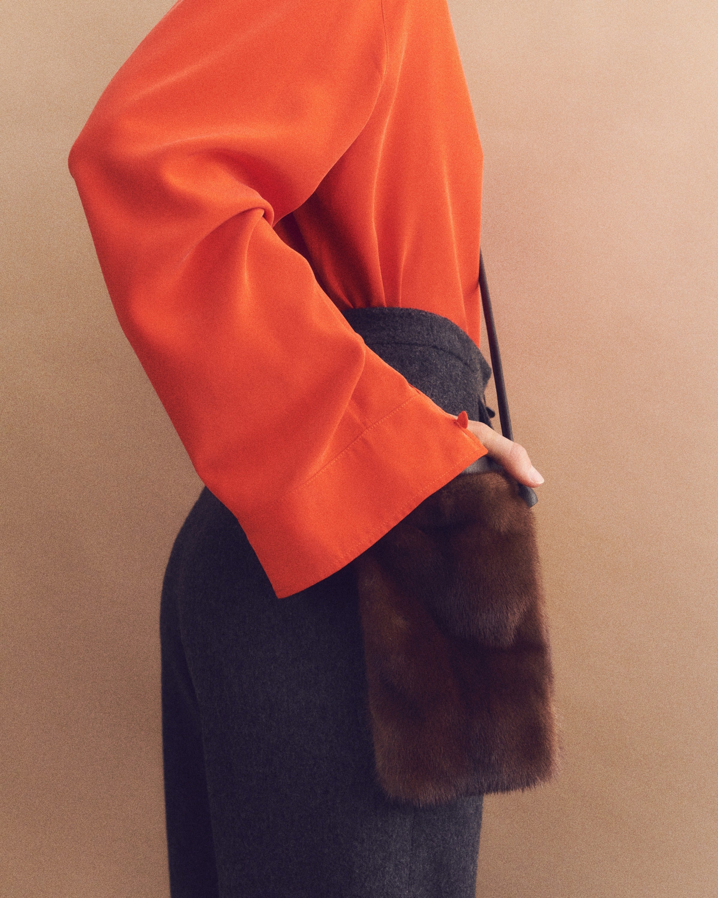 YVES SALOMON ブラック イヤーマフ　未使用品 Women's Shoes & Accessories — Leather, Shearling & Fur | Yves