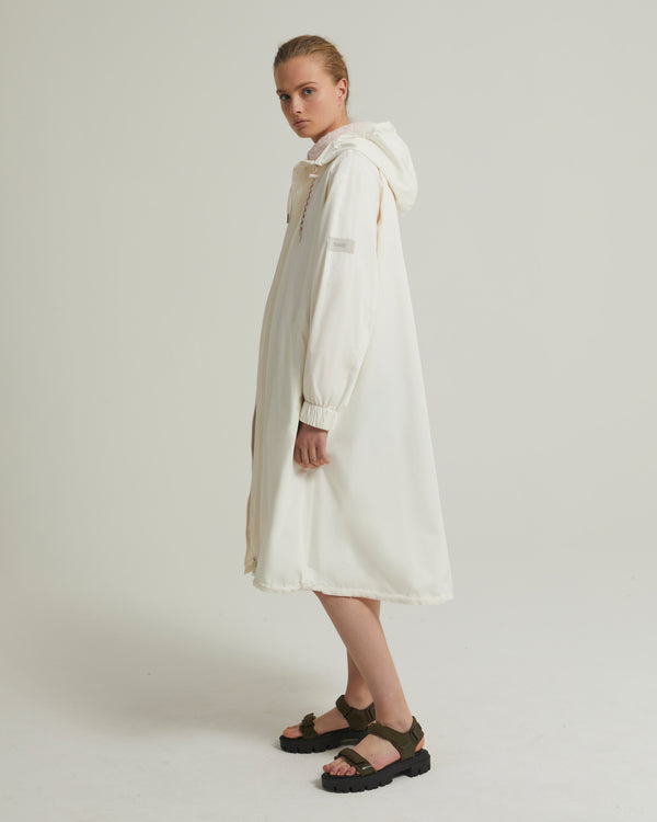 Belt coat in waterproof technical fabric - white