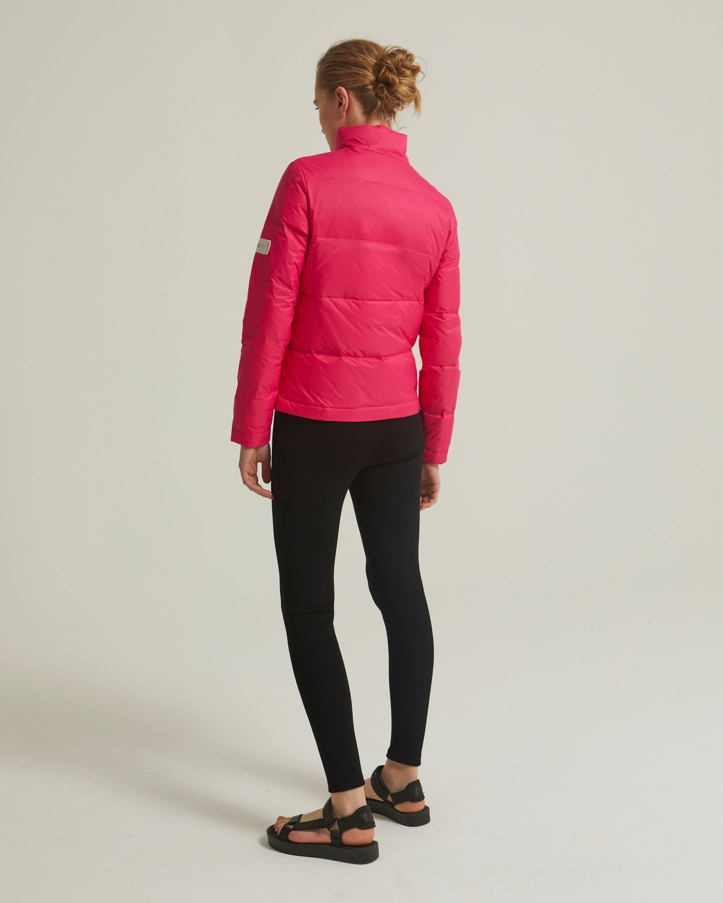 Balck Friday 2025 - Yves Salomon - Short and foldable light down jacket with integrated transport pocket - pink